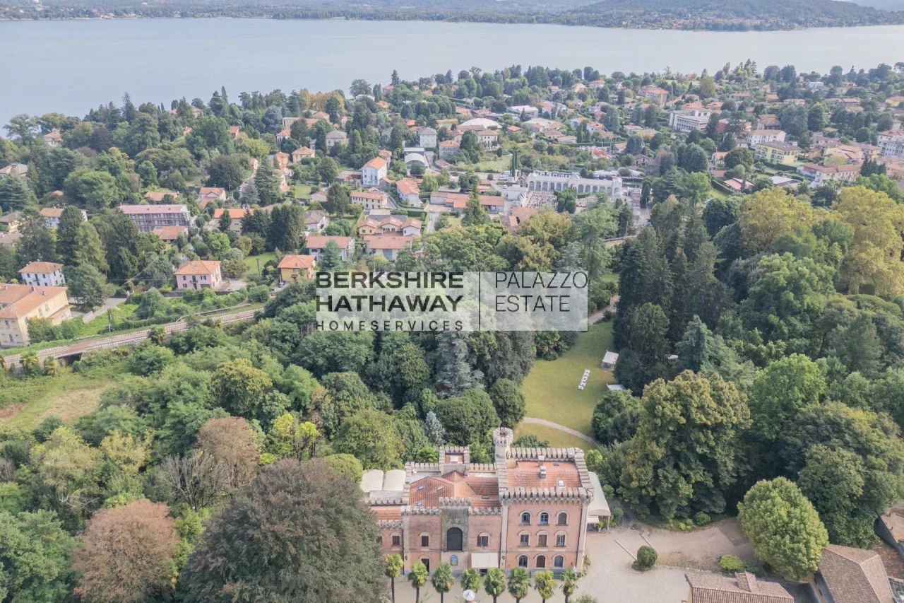 Castle in Lesa, Italy, 1 300 m² - picture 6