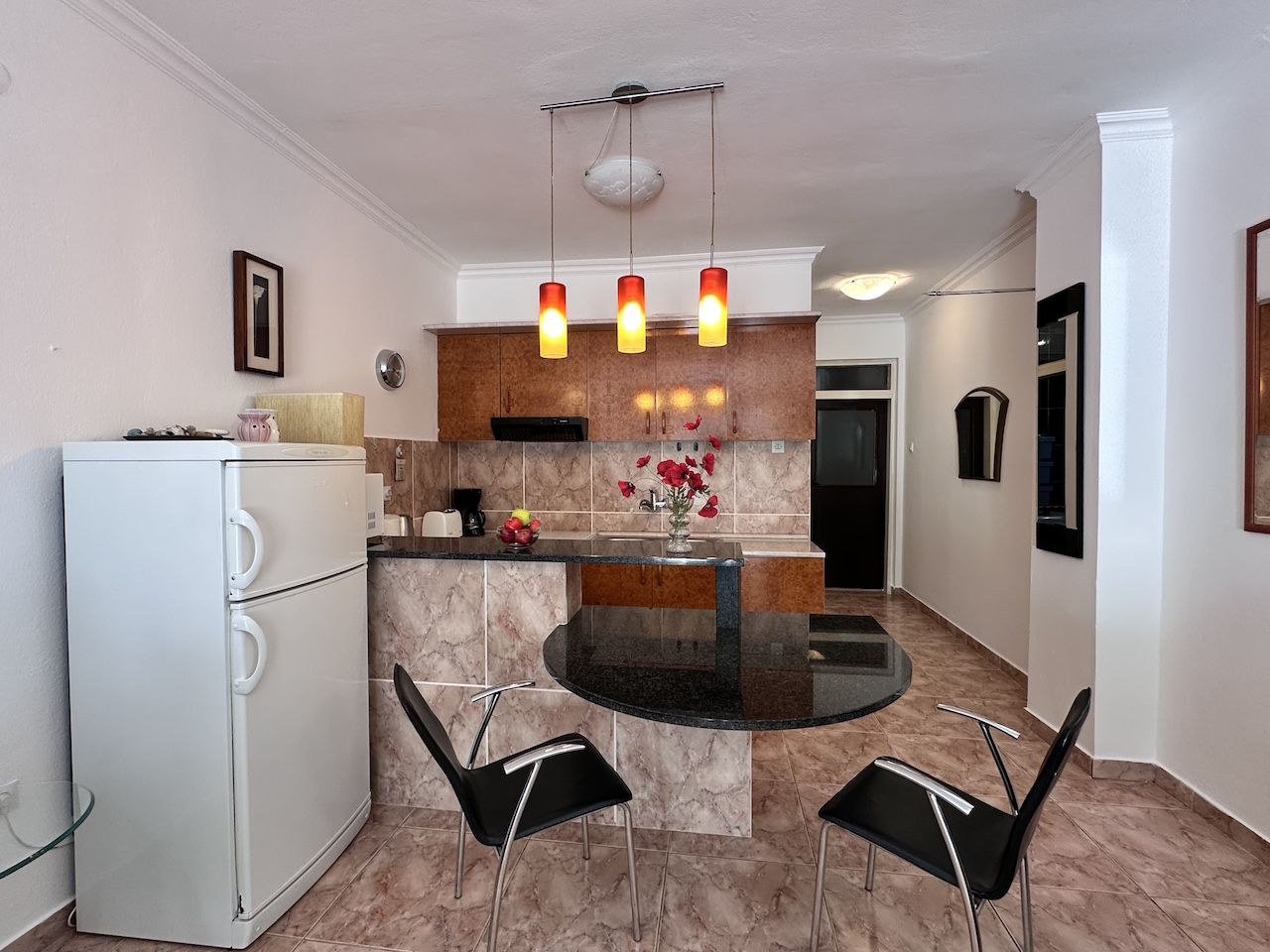 Piso en Sveti Stefan, Montenegro, 58 m² - imagen 1