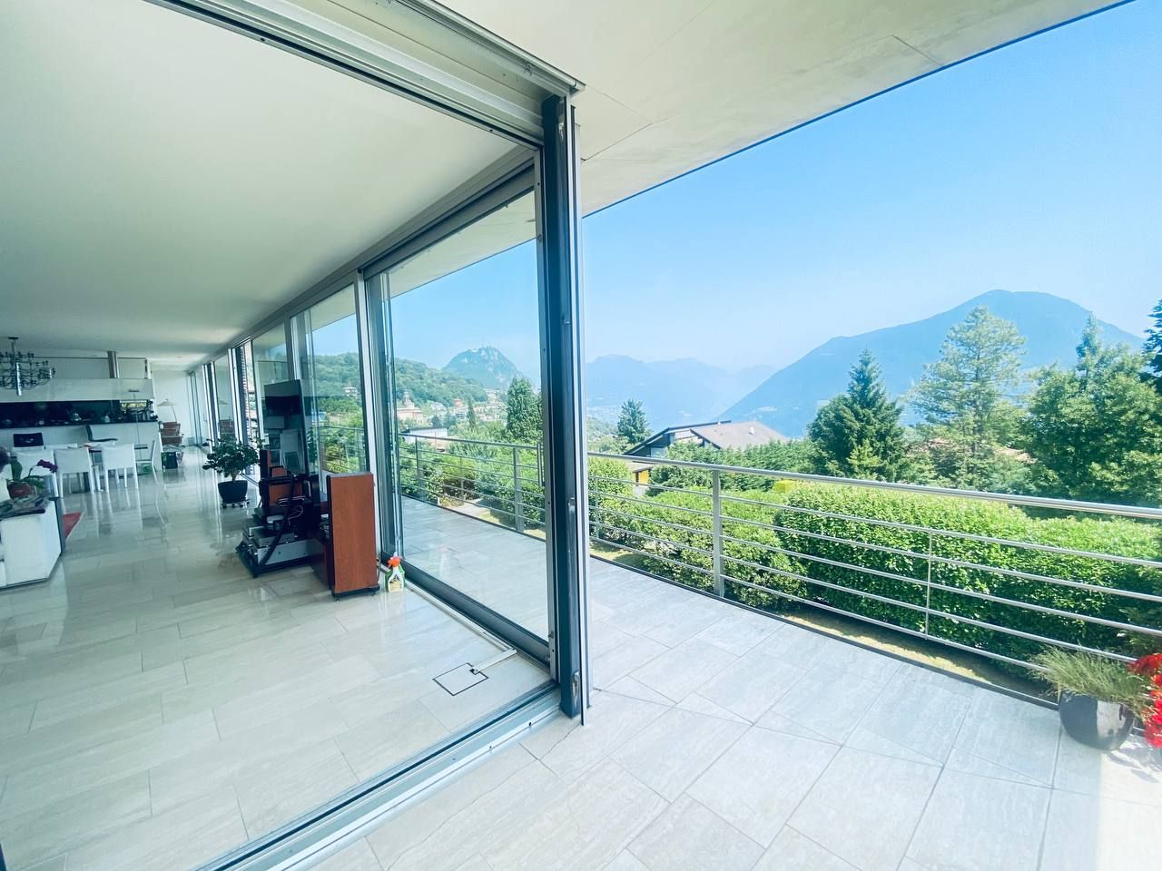 Villa in Lugano, Switzerland, 540 m² - picture 4