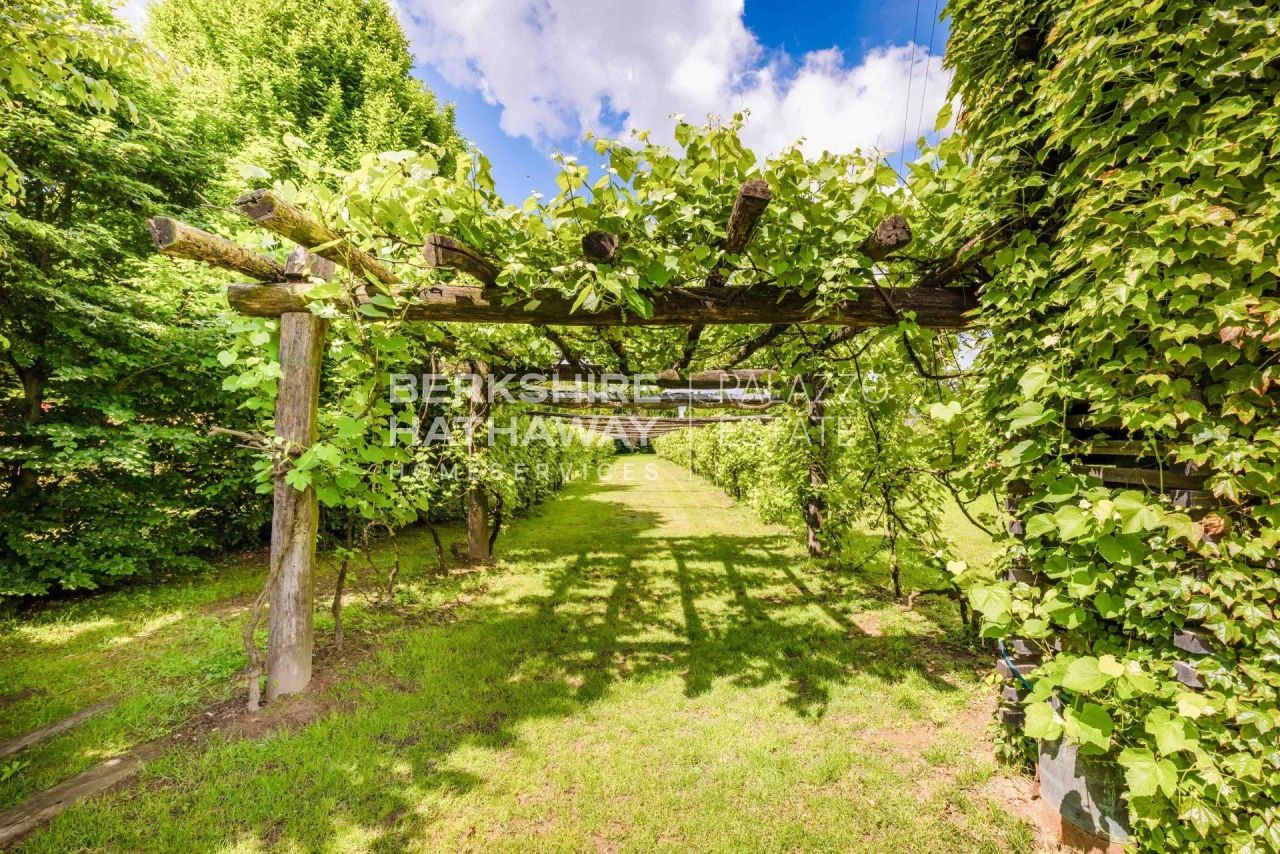 Domaine à Novare, Italie, 1 700 m² - image 11