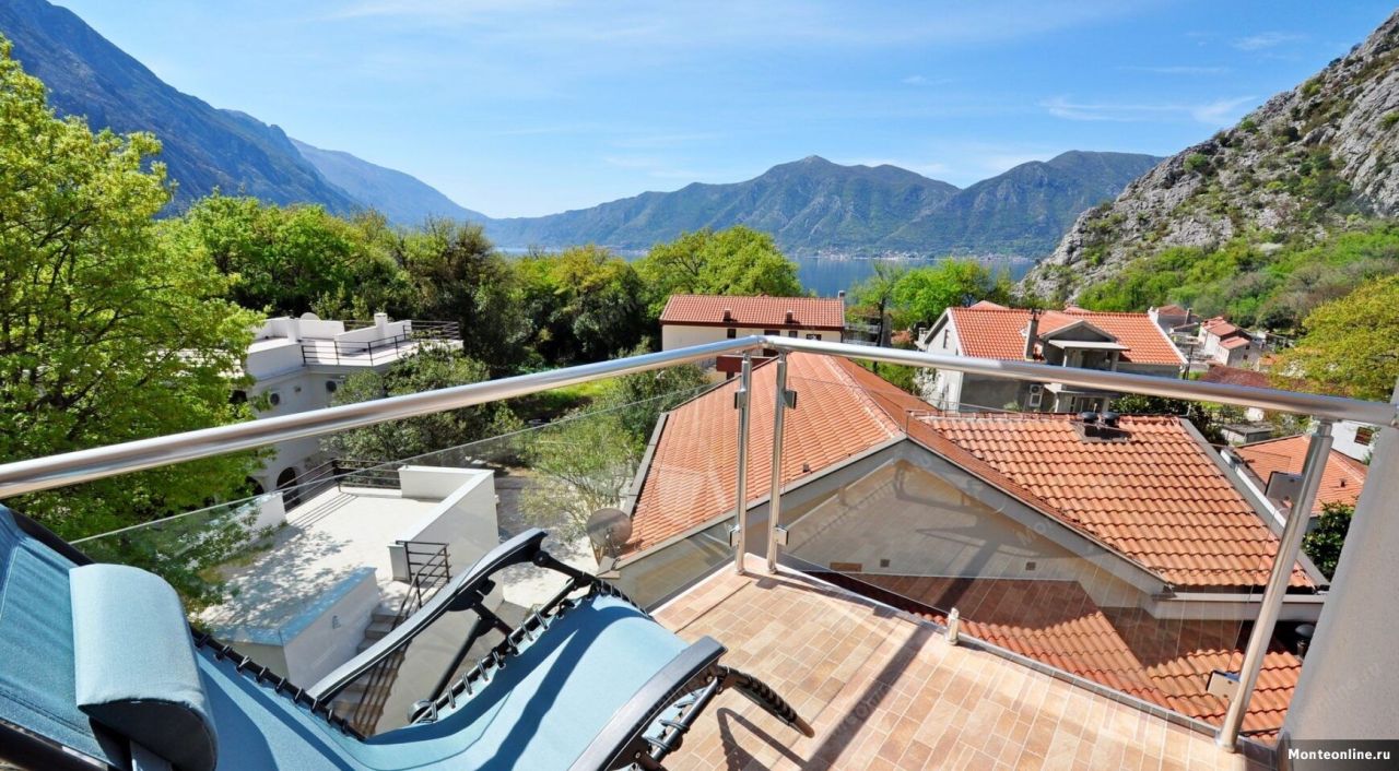 Piso en Kotor, Montenegro, 73 m² - imagen 1