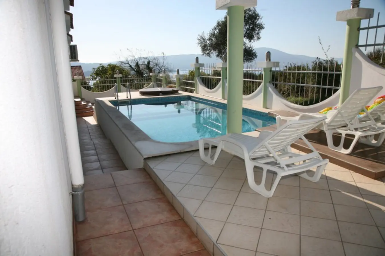 Hotel in Tivat, Montenegro, 570 m² - picture 8