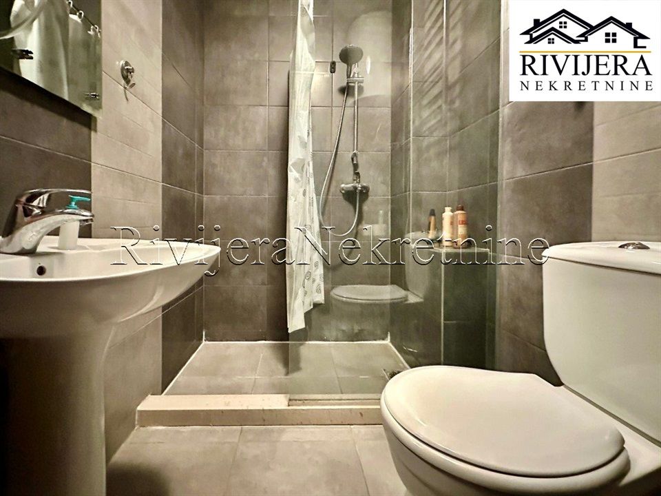 Piso en Risan, Montenegro, 130 m² - imagen 5