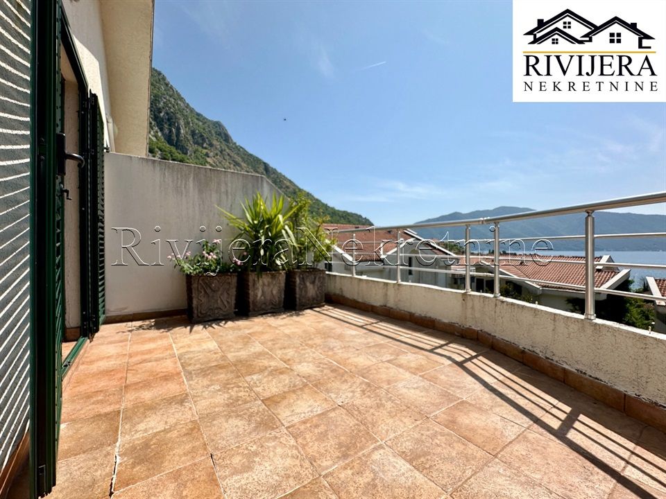 Piso en Risan, Montenegro, 130 m² - imagen 8