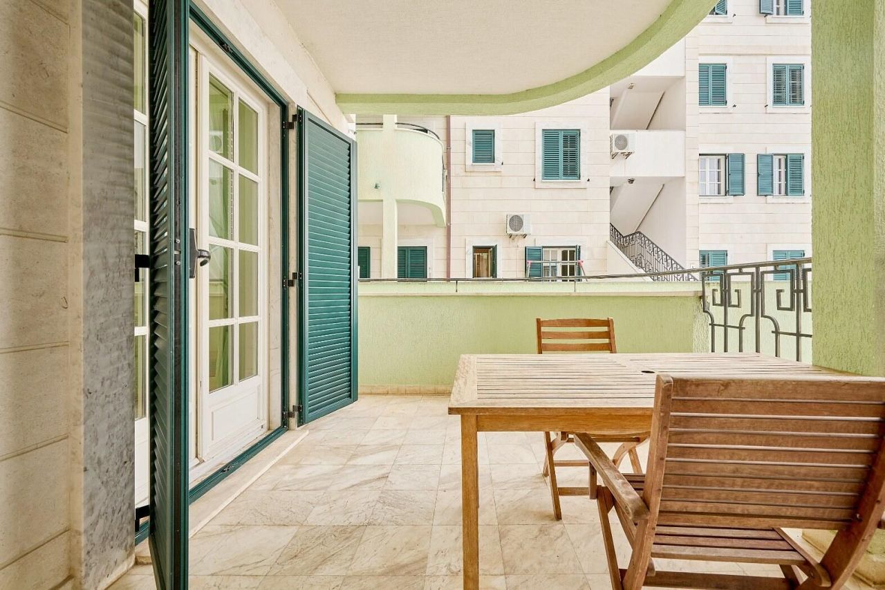 Flat in Sveti Stefan, Montenegro, 131 m² - picture 7