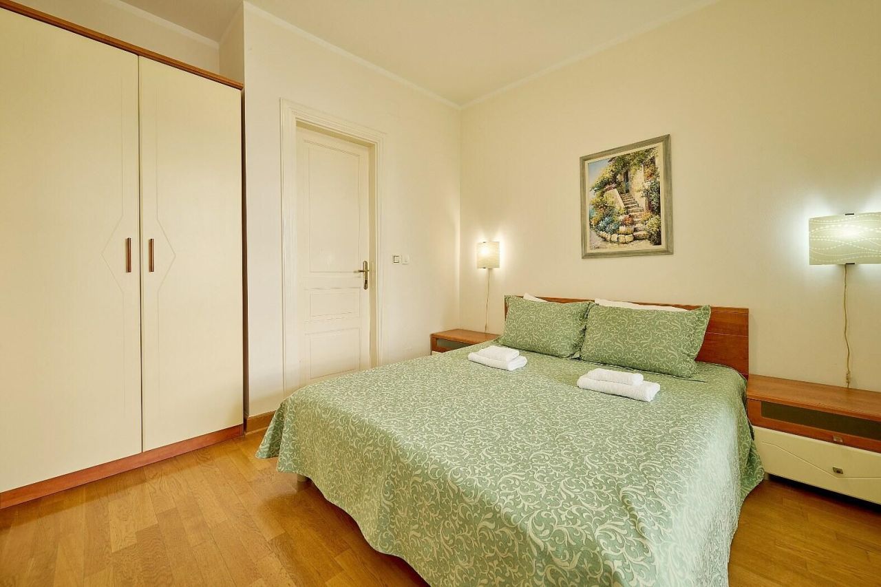 Flat in Sveti Stefan, Montenegro, 131 m² - picture 9