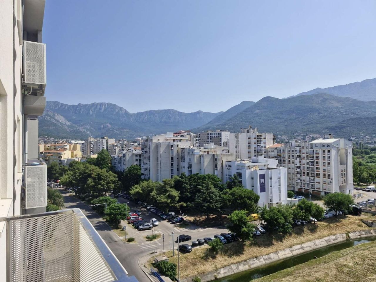 Flat in Bar, Montenegro, 52 m² - picture 9