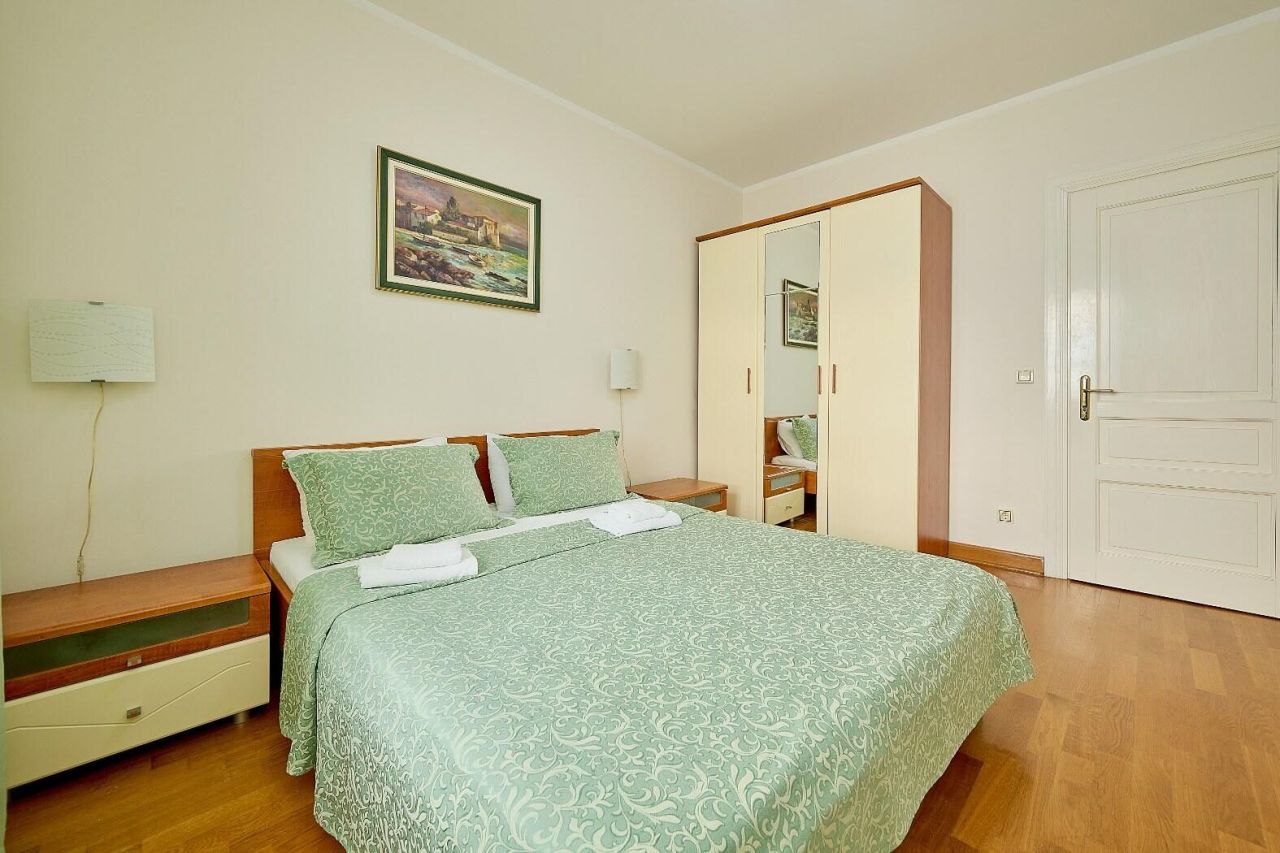 Flat in Sveti Stefan, Montenegro, 131 m² - picture 15