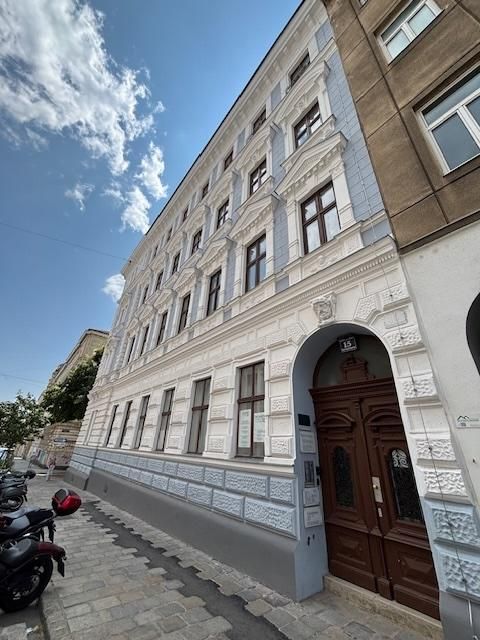 Flat in Vienna, Austria, 83.22 m² - picture 1
