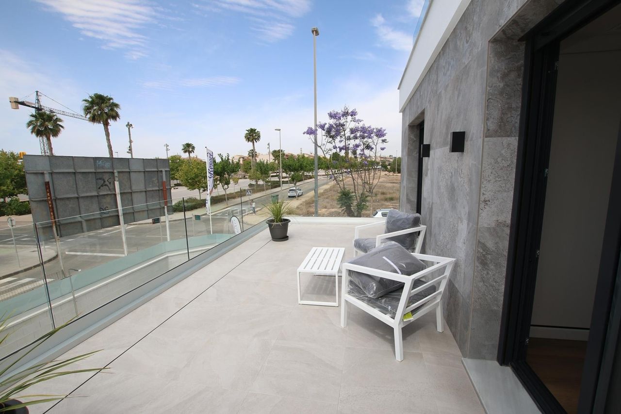 Villa à Pilar de la Horadada, Espagne, 86 m² - image 18