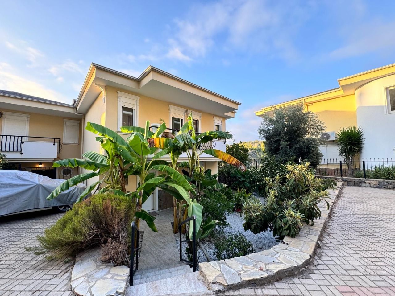 Villa à Alanya, Turquie, 200 m² - image 1