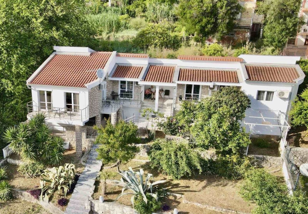 Hôtel à Dobra Voda, Monténégro, 171 m² - image 1