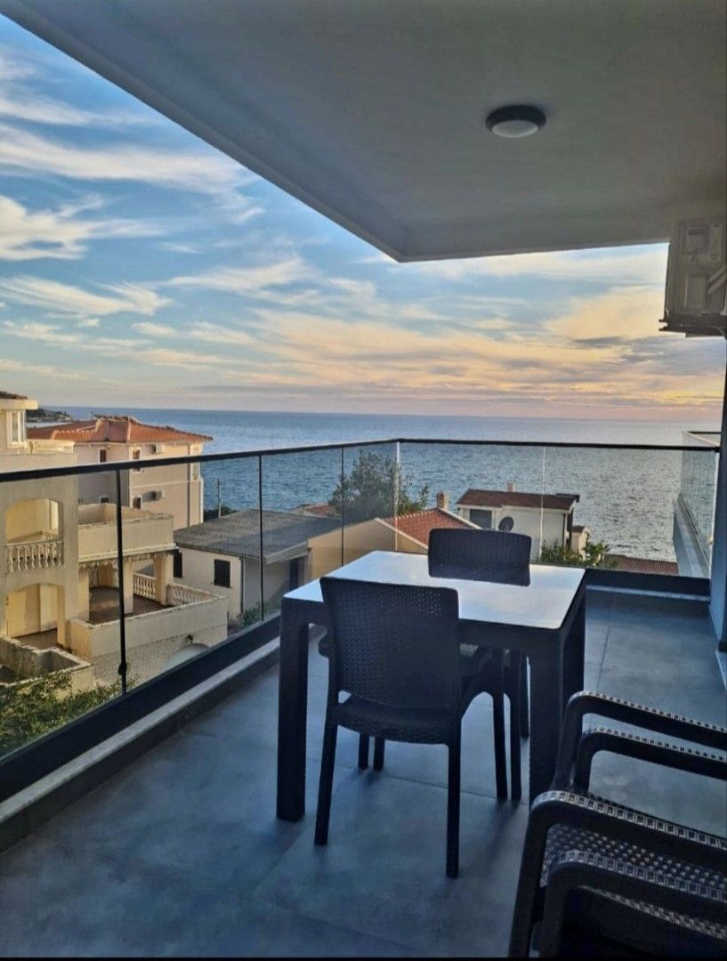Piso en Dobra Voda, Montenegro, 67 m² - imagen 1