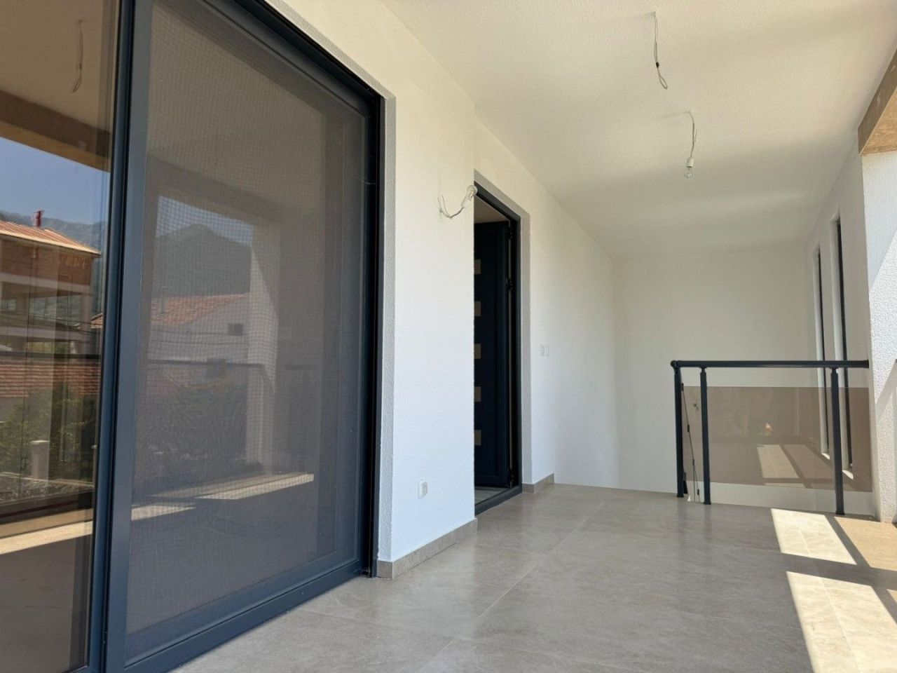 House in Bar, Montenegro, 200 m² - picture 3