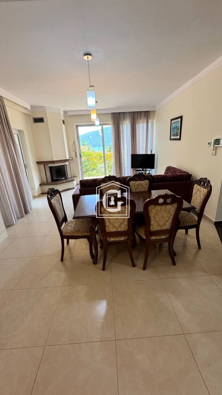 Apartment in Herceg-Novi, Montenegro, 125 m² - picture 1
