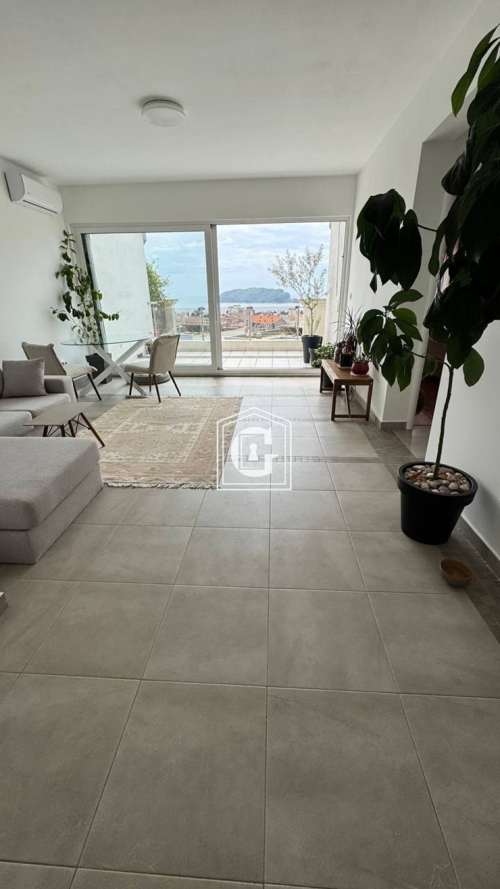 Apartment in Budva, Montenegro, 65 m² - Foto 1