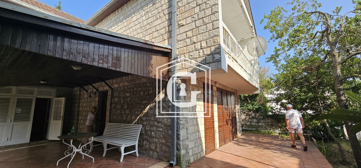 Villa en el Bar, Montenegro, 142 m² - imagen 2