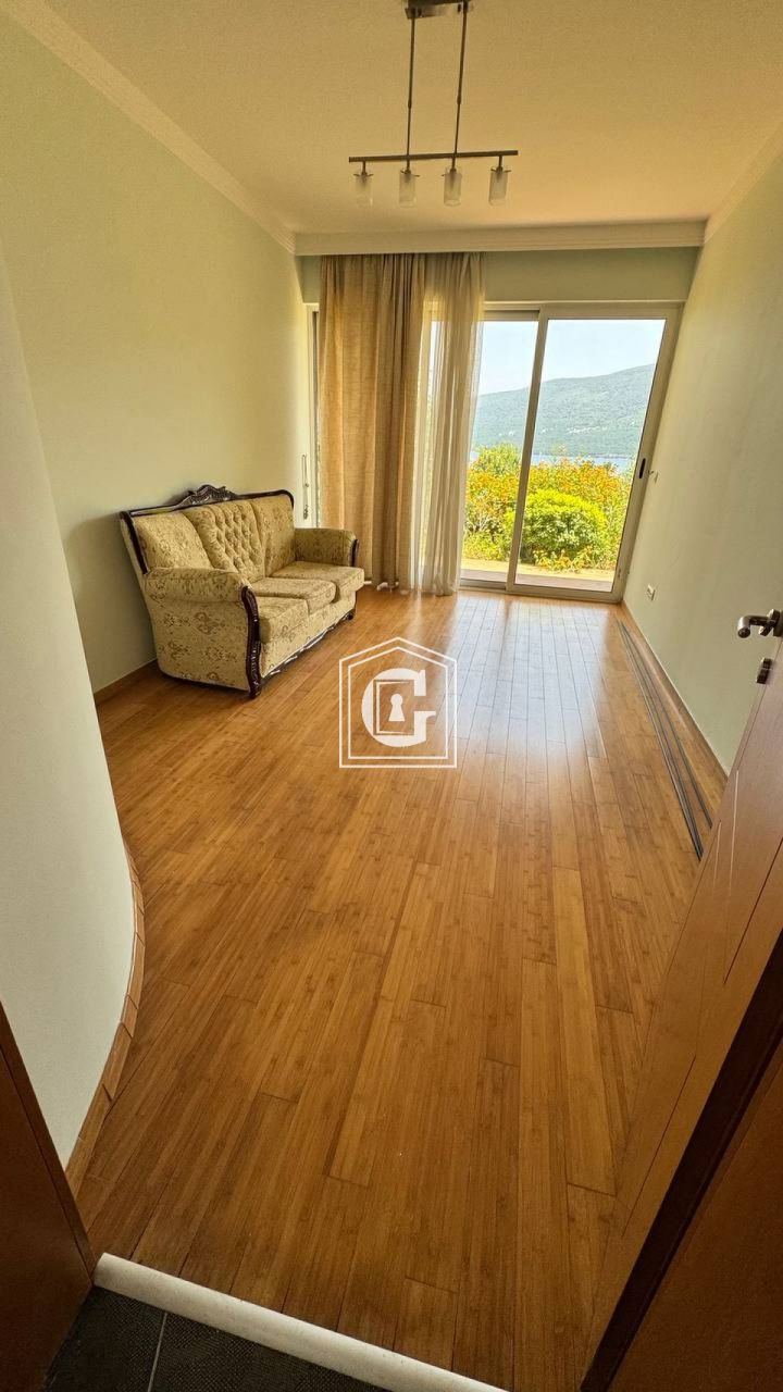 Apartment in Herceg-Novi, Montenegro, 125 m² - picture 5
