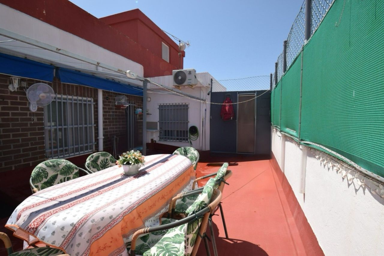 Penthouse in Guardamar del Segura, Spanien, 70 m² - Foto 1