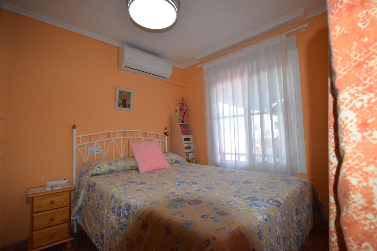 Penthouse in Guardamar del Segura, Spain, 70 m² - picture 7