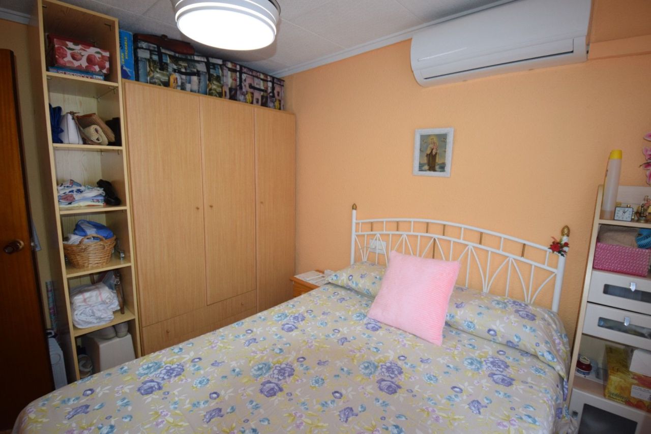 Penthouse in Guardamar del Segura, Spain, 70 m² - picture 8