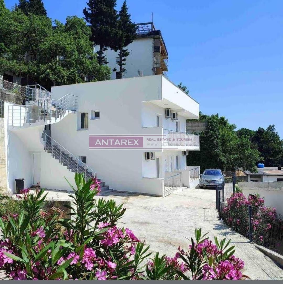 Villa en Sutomore, Montenegro, 180 m² - imagen 1