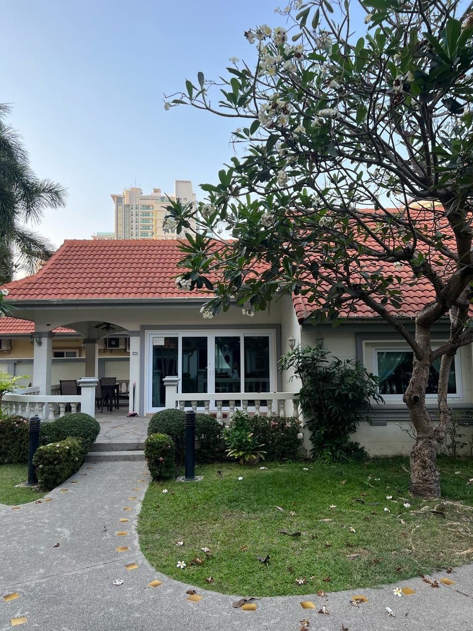 Villa en Pattaya, Tailandia, 141 m² - imagen 1