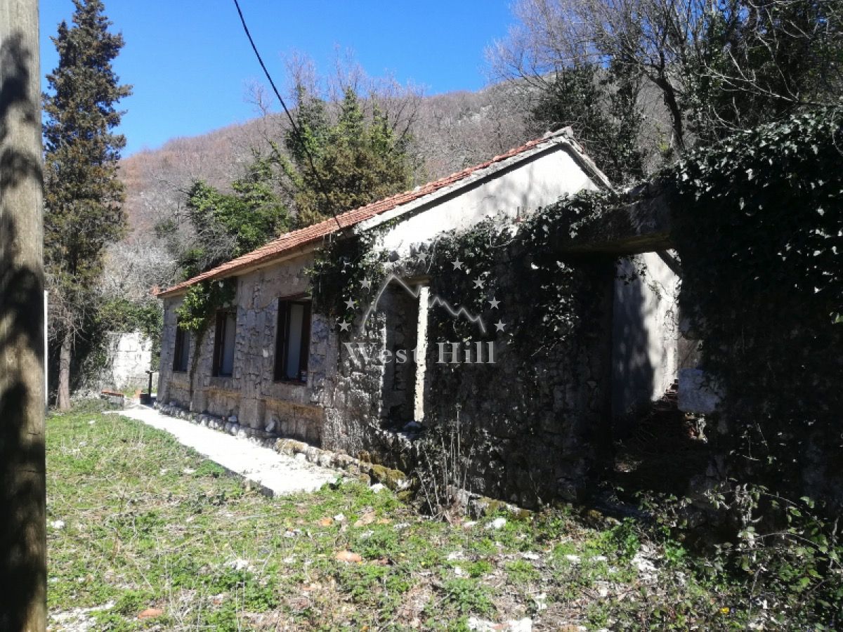 House in Risan, Montenegro, 77 m² - picture 1