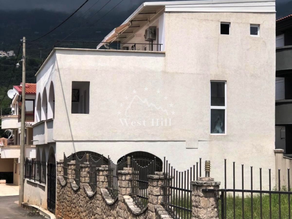 Hotel in Dobra Voda, Montenegro, 120 m² - Foto 1