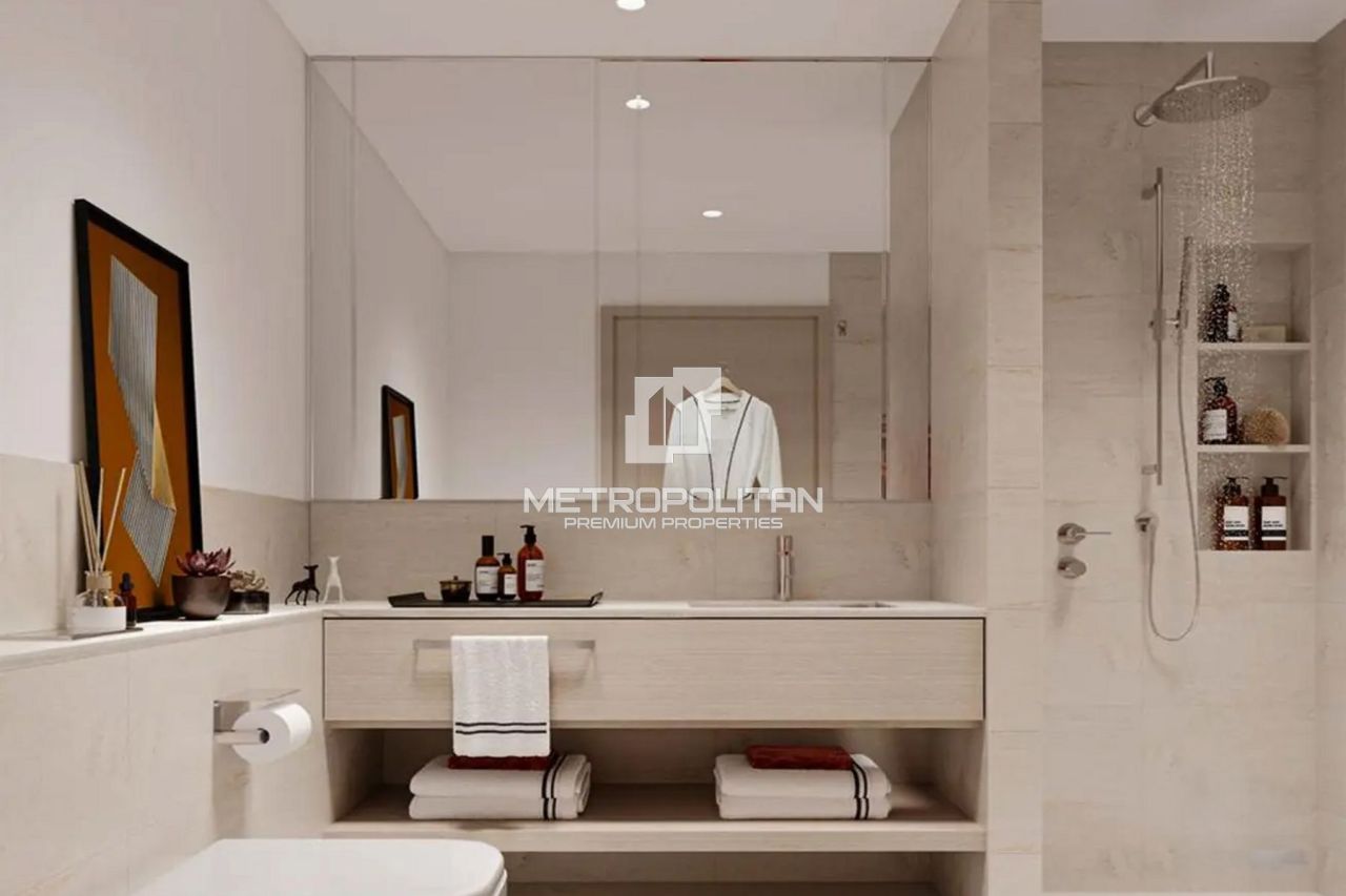 Apartment in Dubai, UAE, 102 m² - picture 1