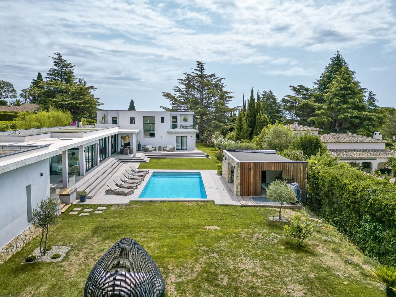 Villa in Biot, France, 400 m² - picture 1