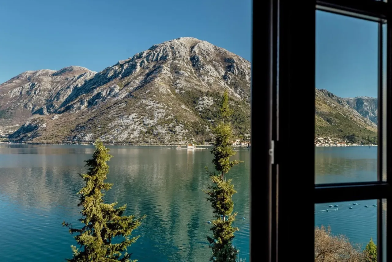 Wohnung in Kotor, Montenegro, 92 m² - Foto 1