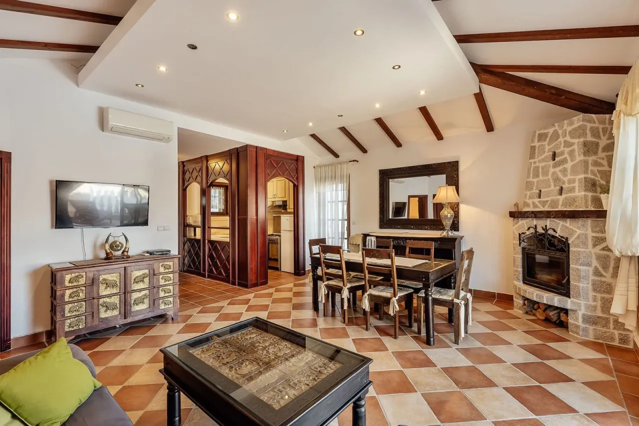 Piso en Kotor, Montenegro, 92 m² - imagen 11