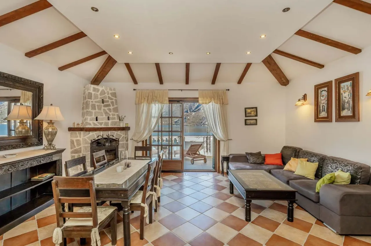 Piso en Kotor, Montenegro, 92 m² - imagen 15