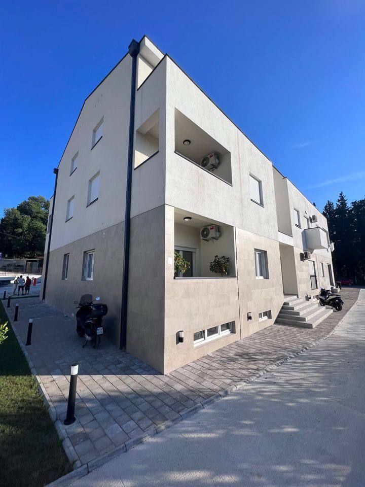 Appartement à Radanovici, Monténégro, 50 m² - image 1