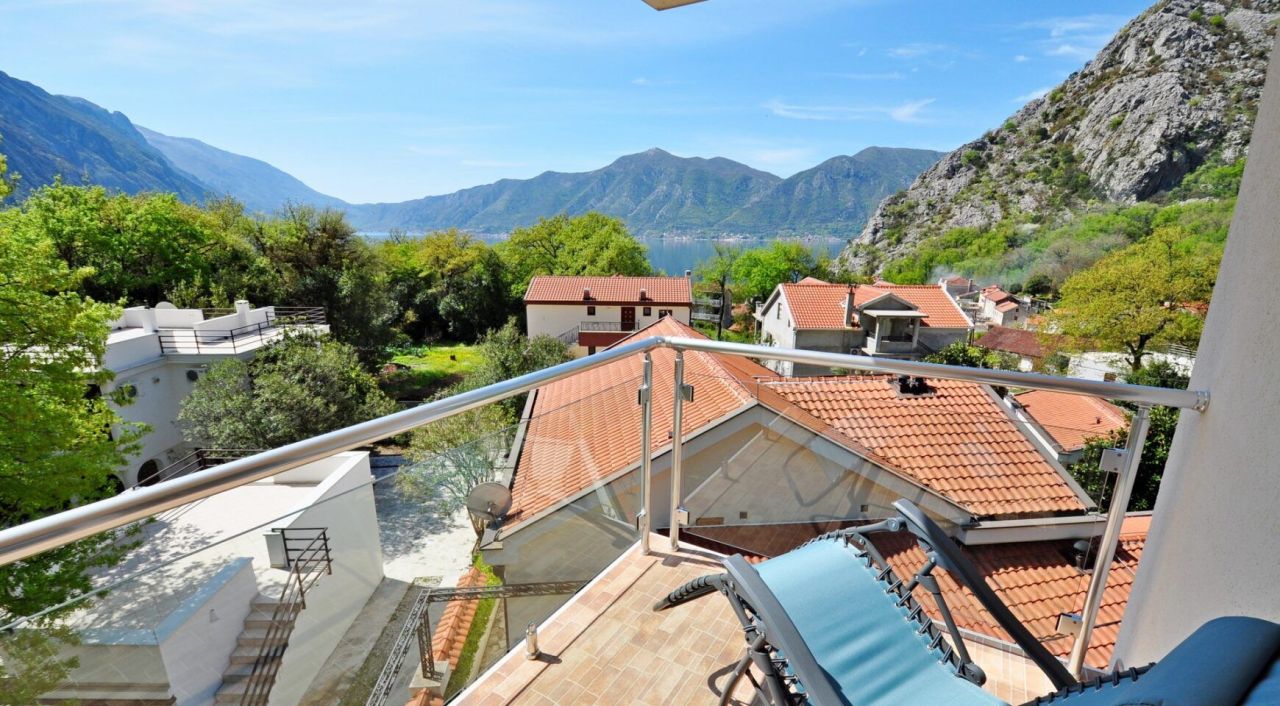 Appartement à Orahovac, Monténégro, 73 m² - image 2