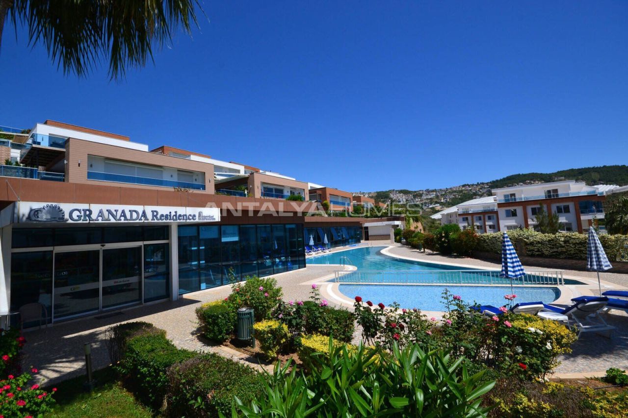 Villa in Alanya, Türkei, 350 m² - Foto 1