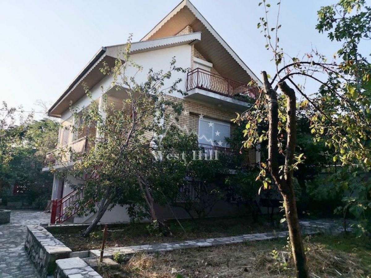 Maison à Dobra Voda, Monténégro, 180 m² - image 1