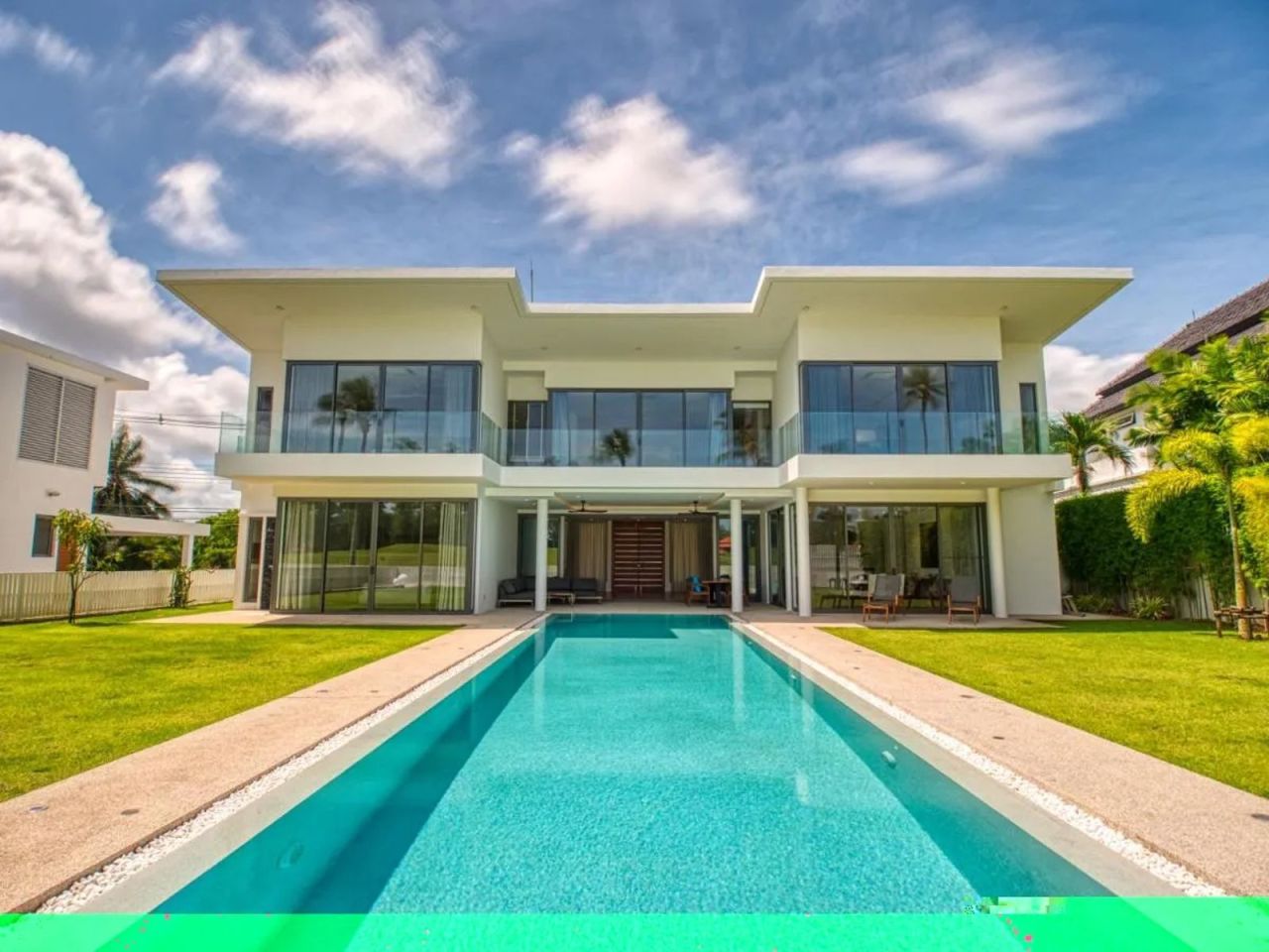 Villa en Phuket, Tailandia, 1 136 m² - imagen 1
