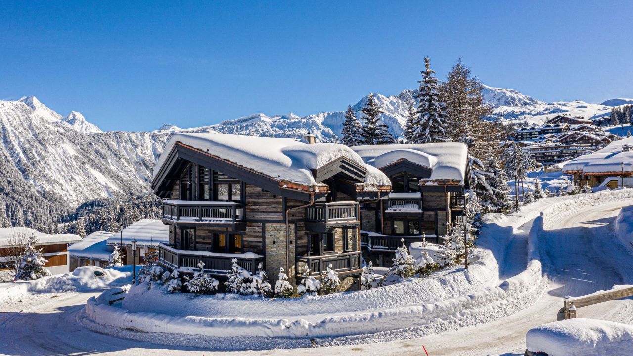 Villa in Chamonix, France - picture 1