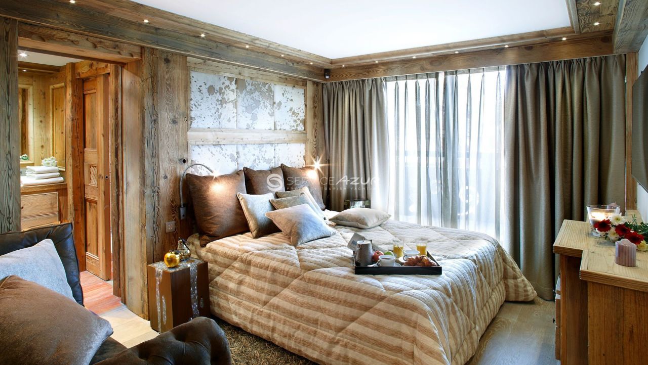 Chalet in Courchevel, France, 420 m² - picture 7