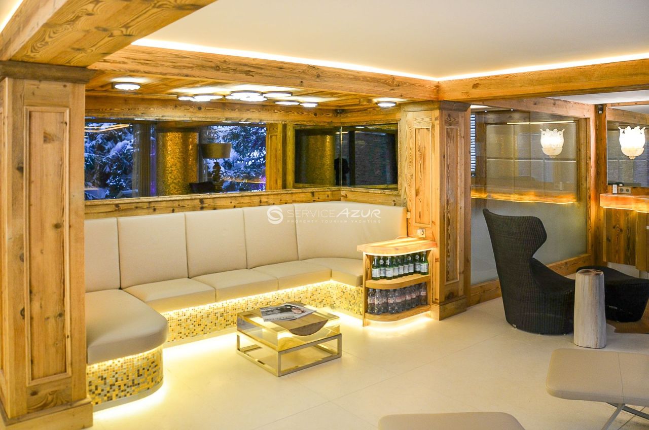 Chalet in Courchevel, France, 420 m² - picture 11