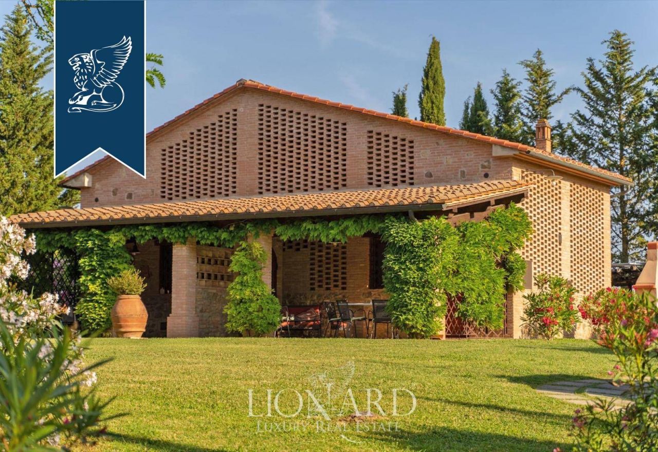 Granja en Pisa, Italia, 1 050 m² - imagen 10