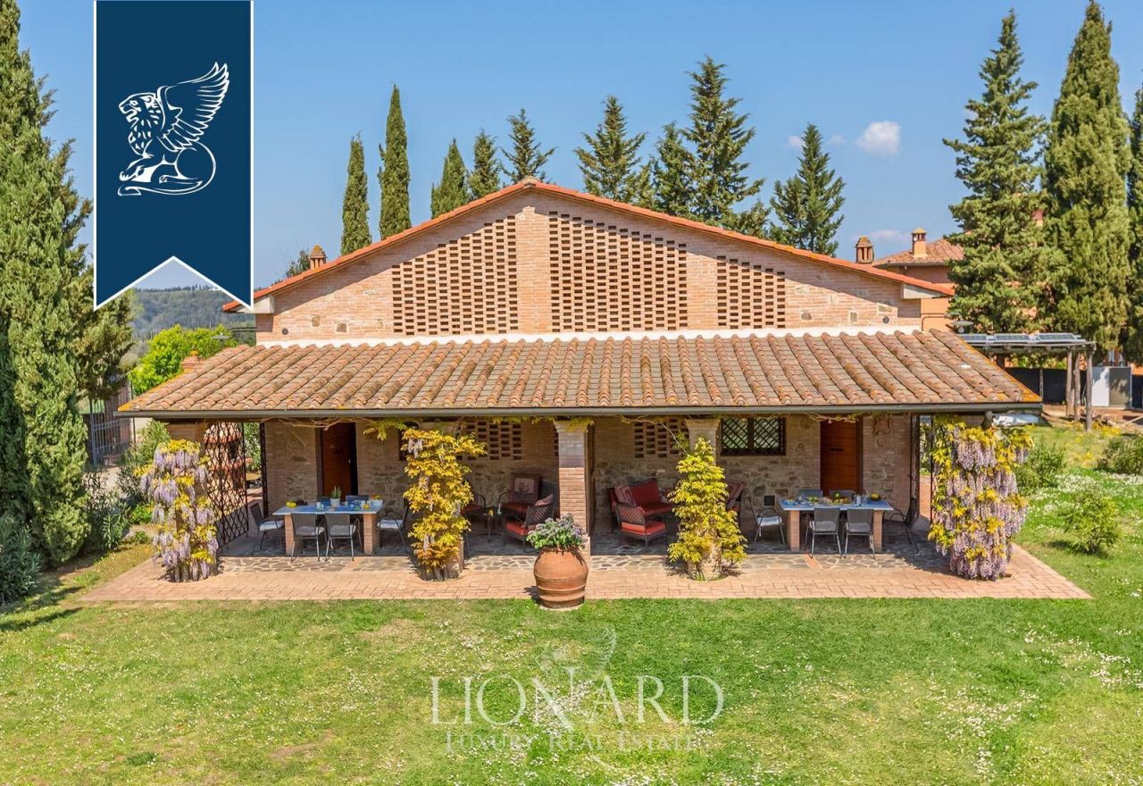 Granja en Pisa, Italia, 1 050 m² - imagen 12