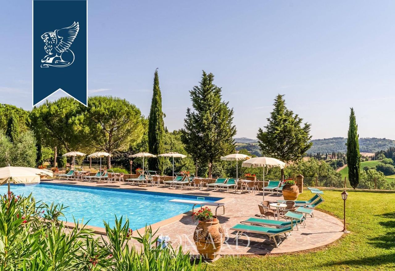 Granja en Pisa, Italia, 1 050 m² - imagen 13