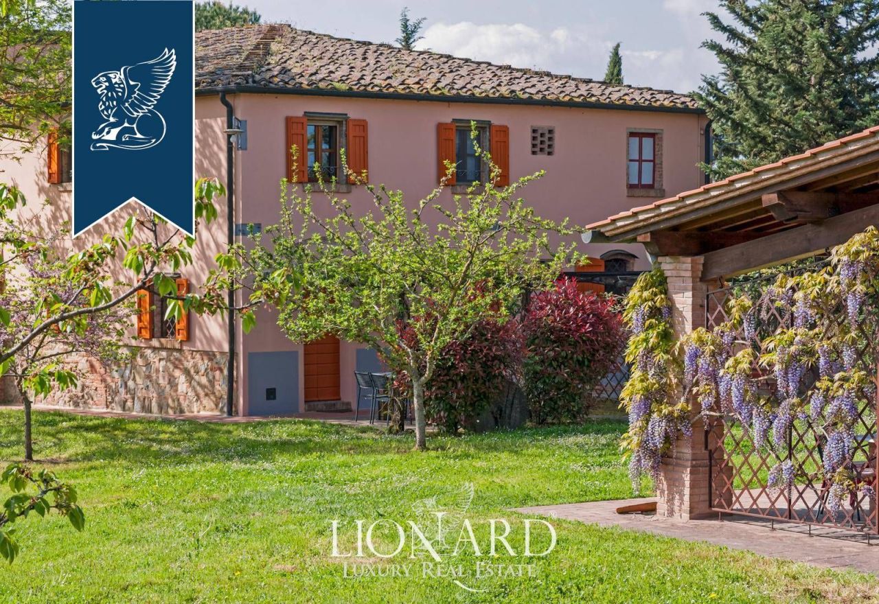 Granja en Pisa, Italia, 1 050 m² - imagen 18