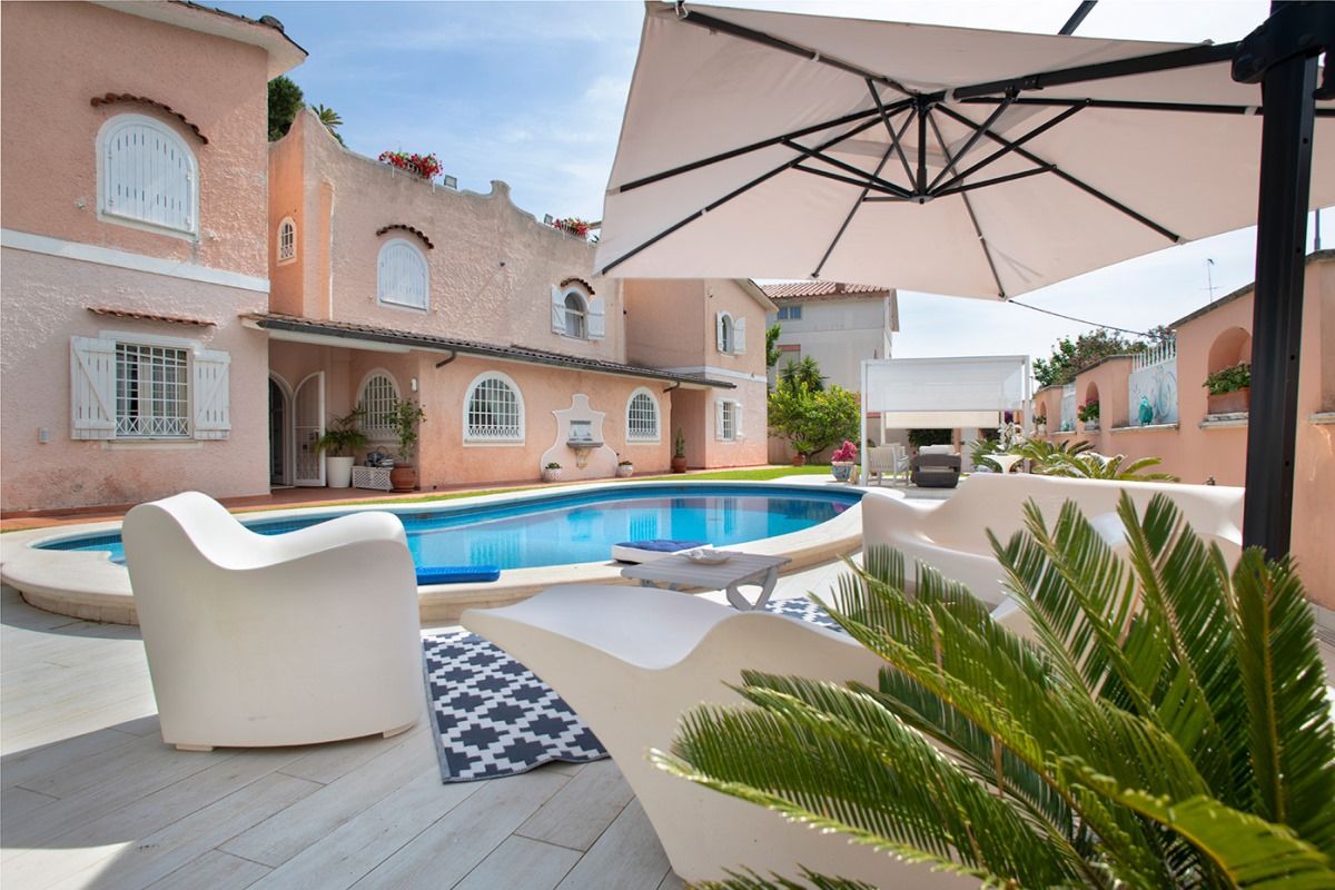 Villa à San Felice Circeo, Italie, 400 m² - image 1