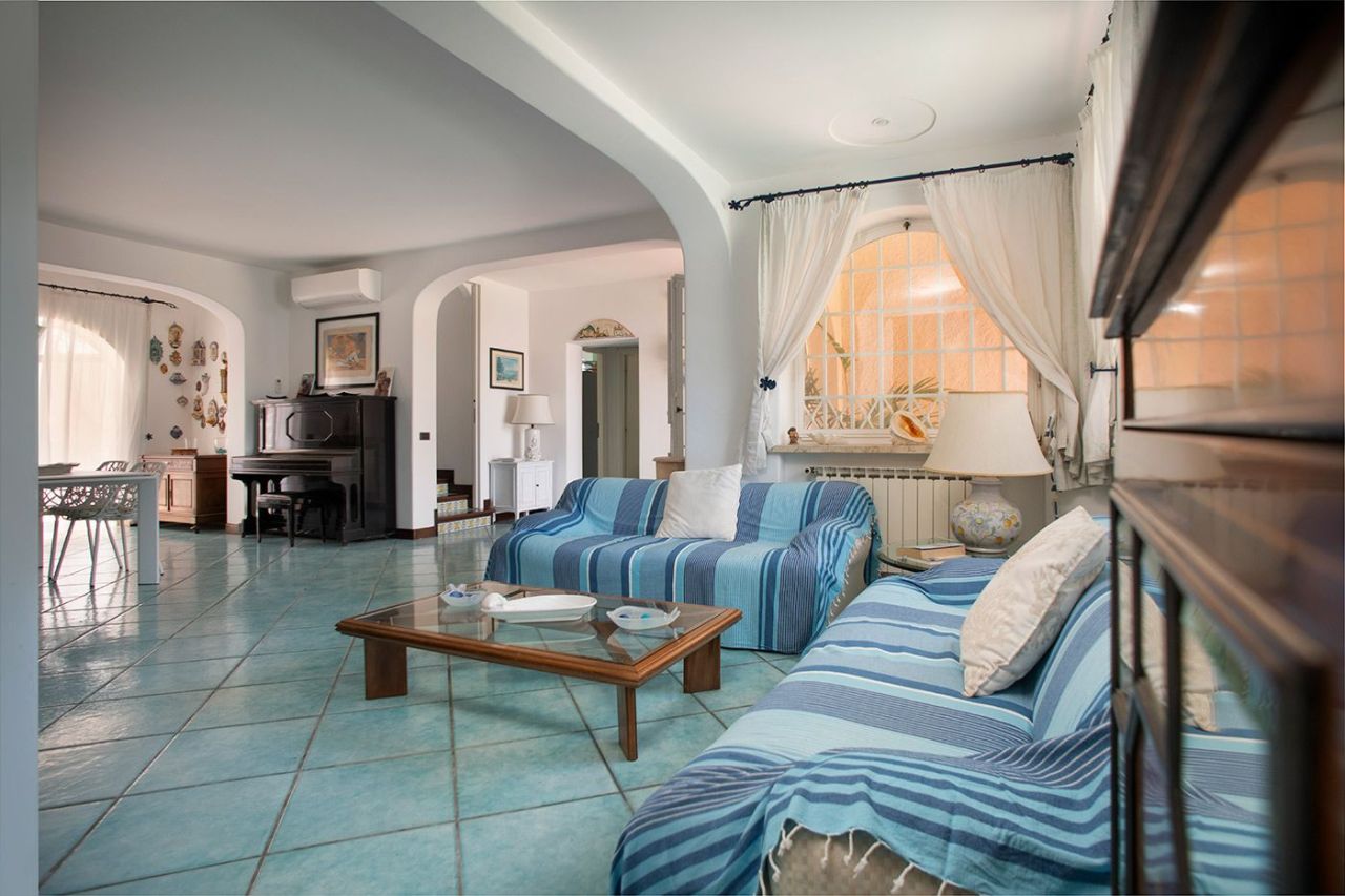 Villa à San Felice Circeo, Italie, 400 m² - image 11