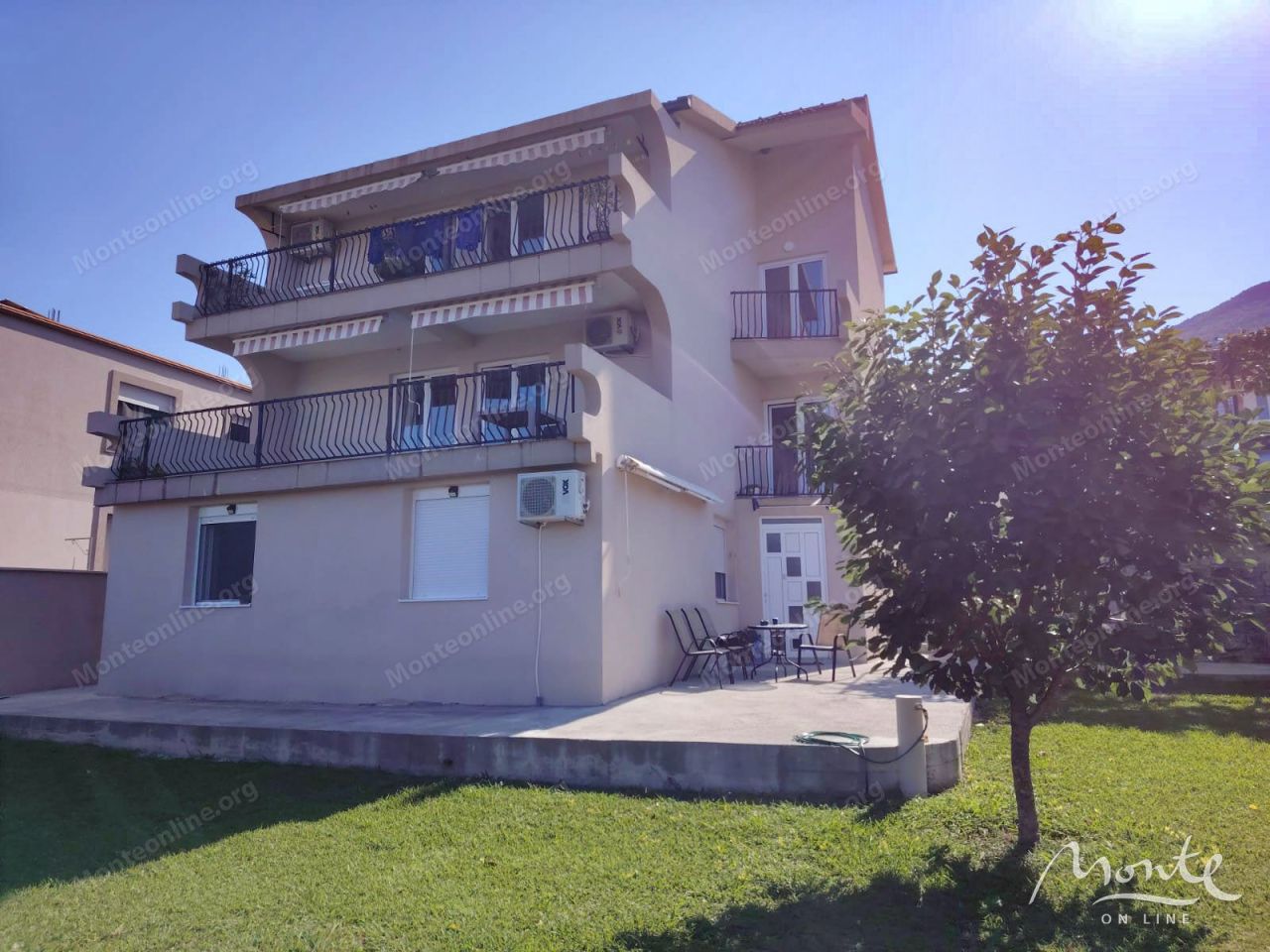 House in Bar, Montenegro, 350 m² - picture 1