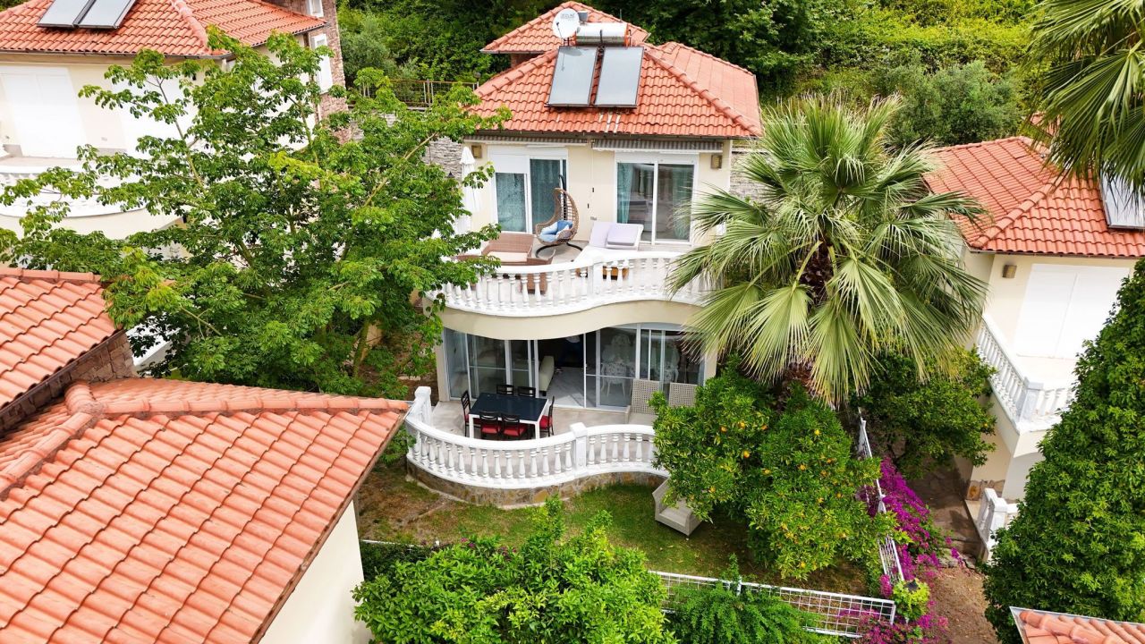 Villa à Alanya, Turquie, 135 m² - image 1